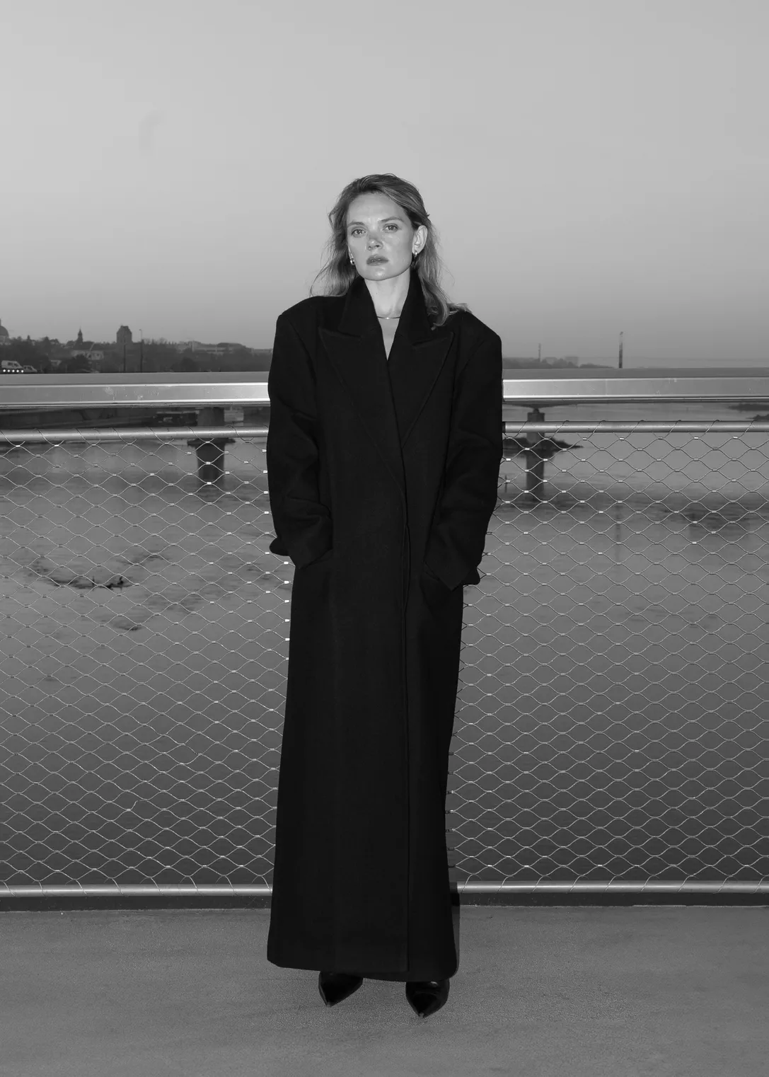 Classic Coat in black