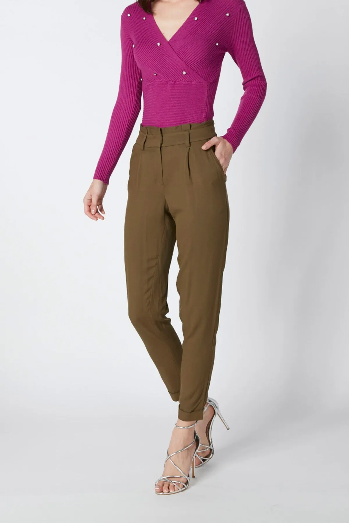 Full Length Mid-Rise Chinos in Relaxed Fit with Pocket Detail