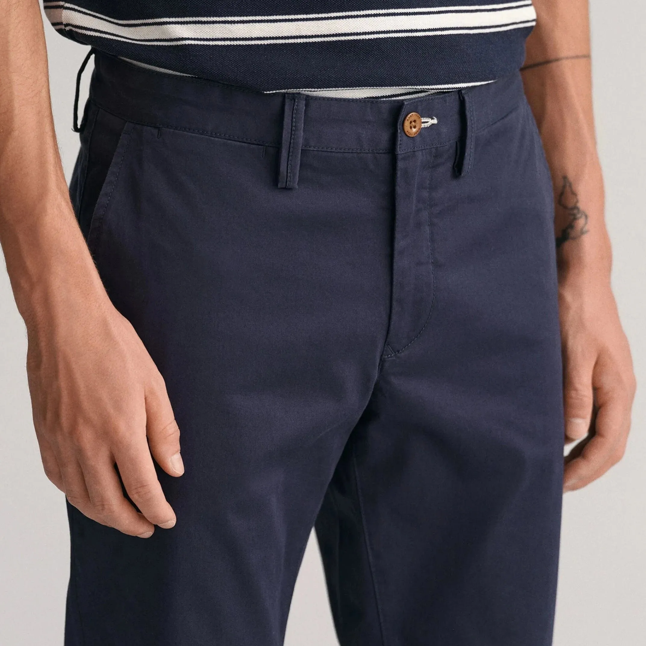 Gant Slim Fit Twill Chinos in Navy