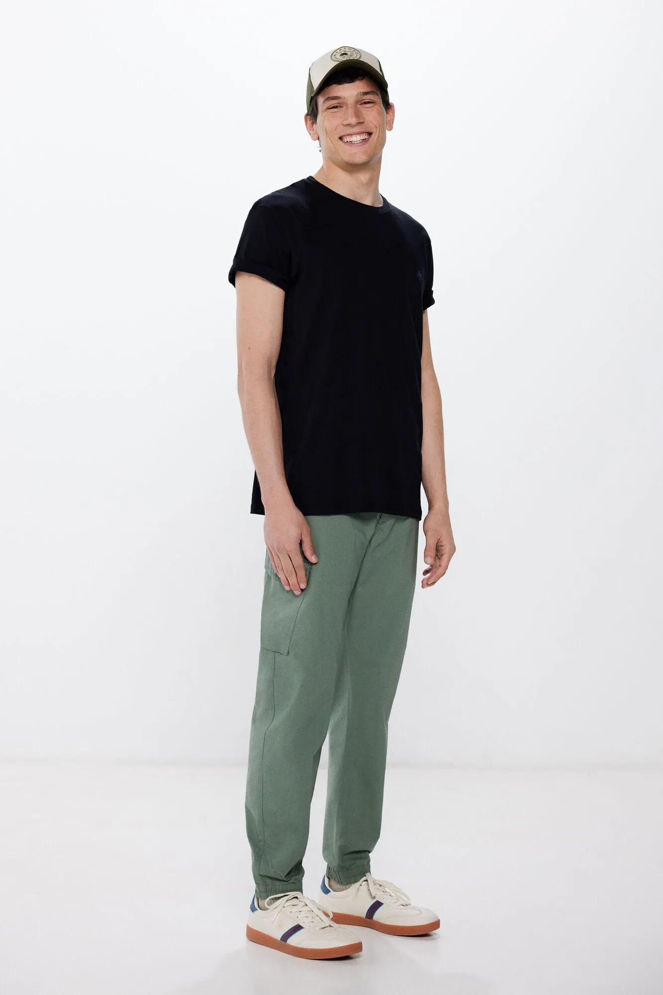 Lightweight cargo trousers