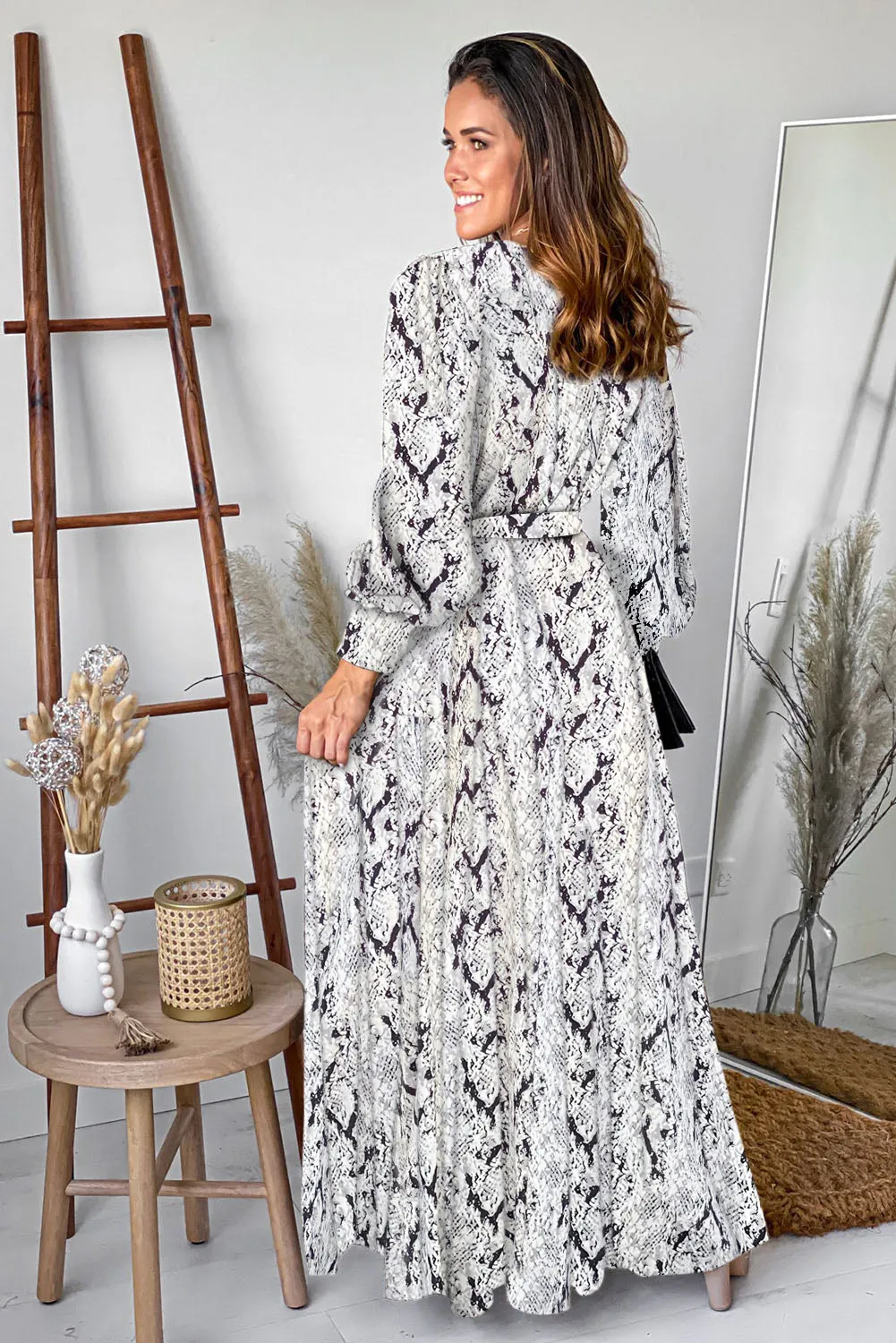 Sexy V Neck Cuffed Sleeve Leopard Maxi Dress