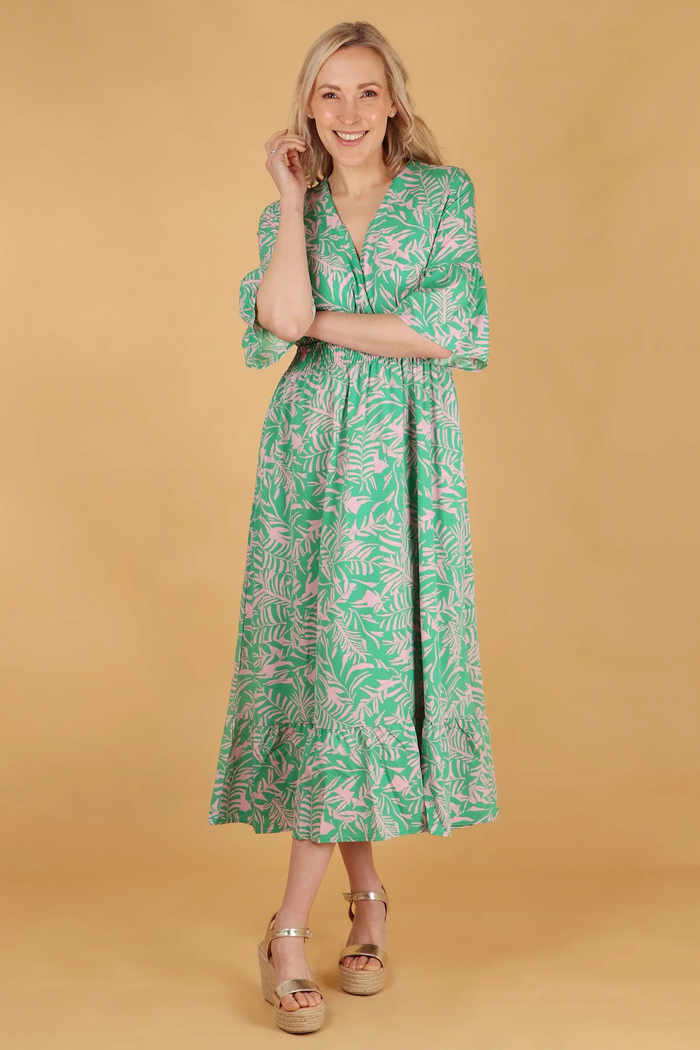 Tropical Leaf Print V-Neck Shirred Maxi Dress with Fluted Sleeves in Green
